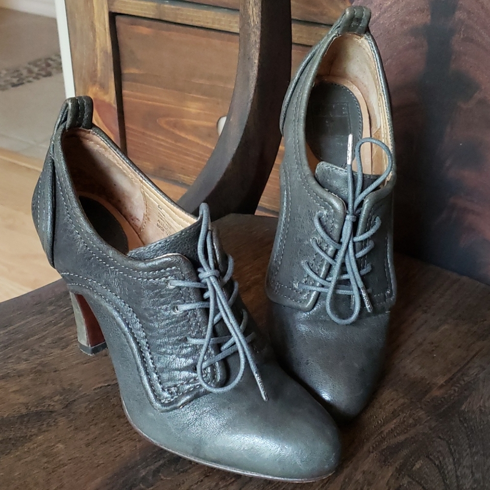 Frye Ava Oxford Heels